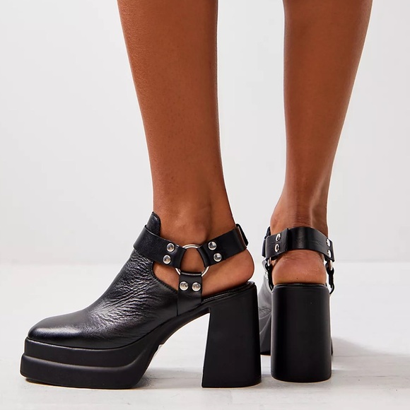 Free People Shoes - 🆕FREE PEOPLE Hybrid Harness Boots Black Leather-Size 8.5